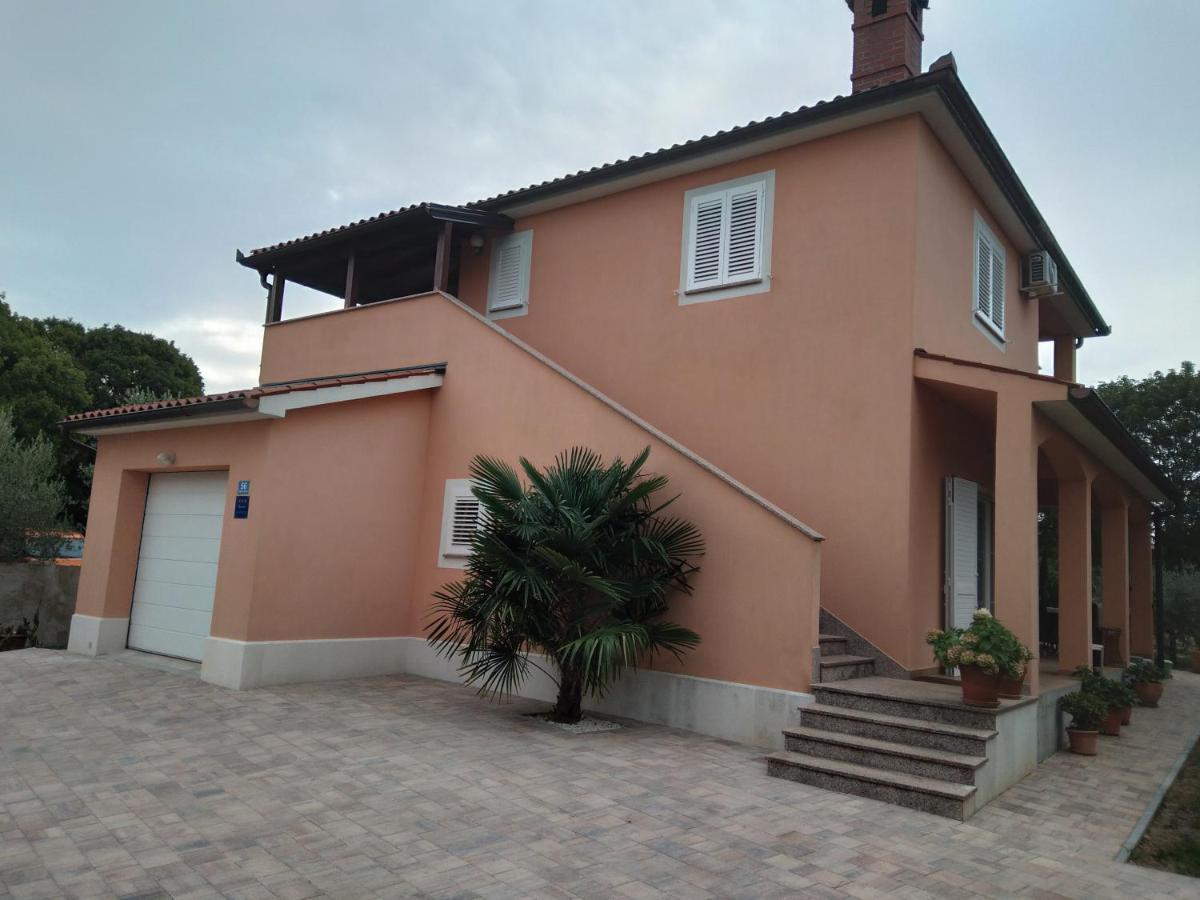 Lana Appartement Fažana Buitenkant foto